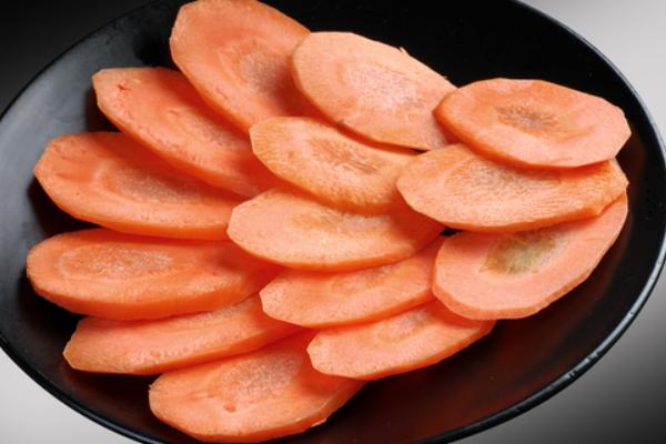 吃胡萝卜的好处是什么 胡萝卜一天吃多少好