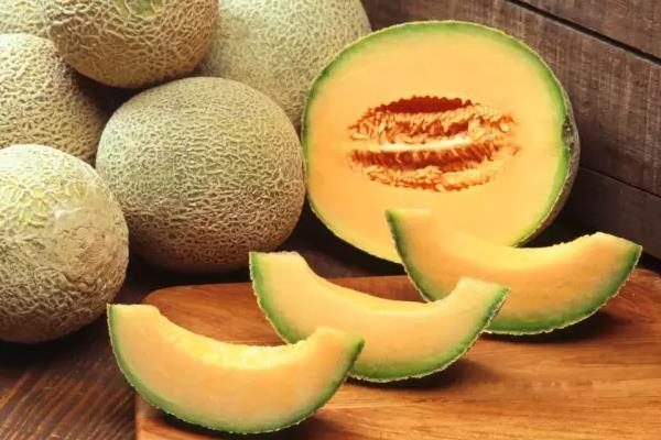 哈密瓜怎么吃 吃哈密瓜有什么好处 哈密瓜不能和什么一起吃