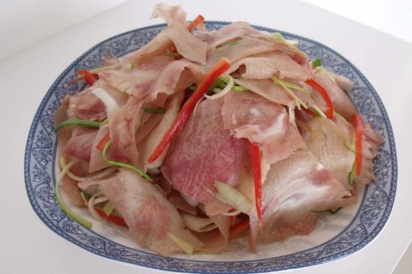 猪头肉市场价格多少钱一斤 吃猪头肉有什么好处