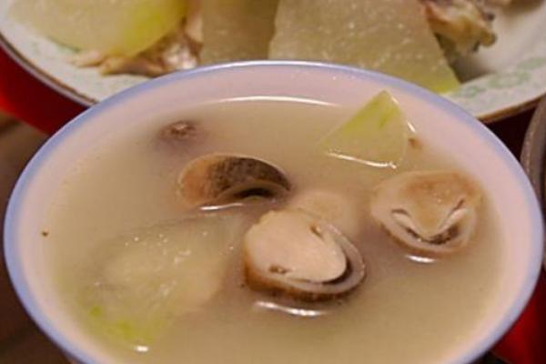 草菇汤的做法 怎么做草菇汤简单又好吃