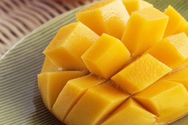 芒果是热性的吗 芒果的糖分高吗 芒果有核吗