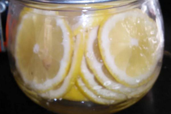 柠檬蜂蜜水可以祛斑吗