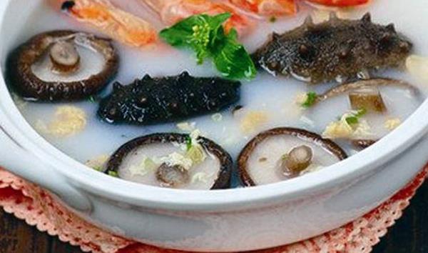 海参汤怎么做好吃又简单 海参汤功效与作用及营养价值