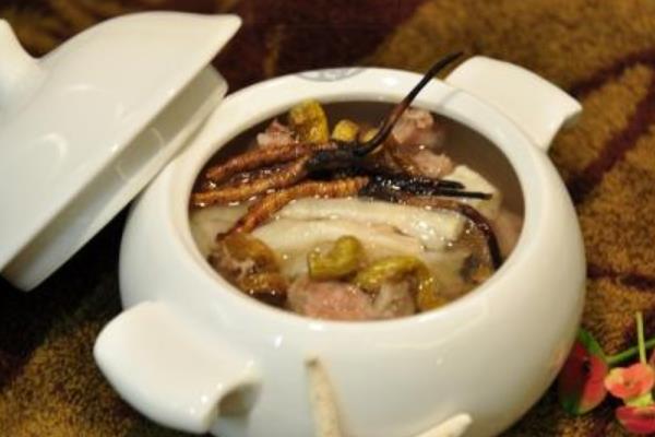 虫草排骨汤的功效与作用 虫草排骨汤的做法