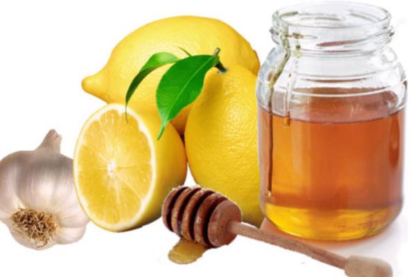来月经可以喝柠檬蜂蜜水吗